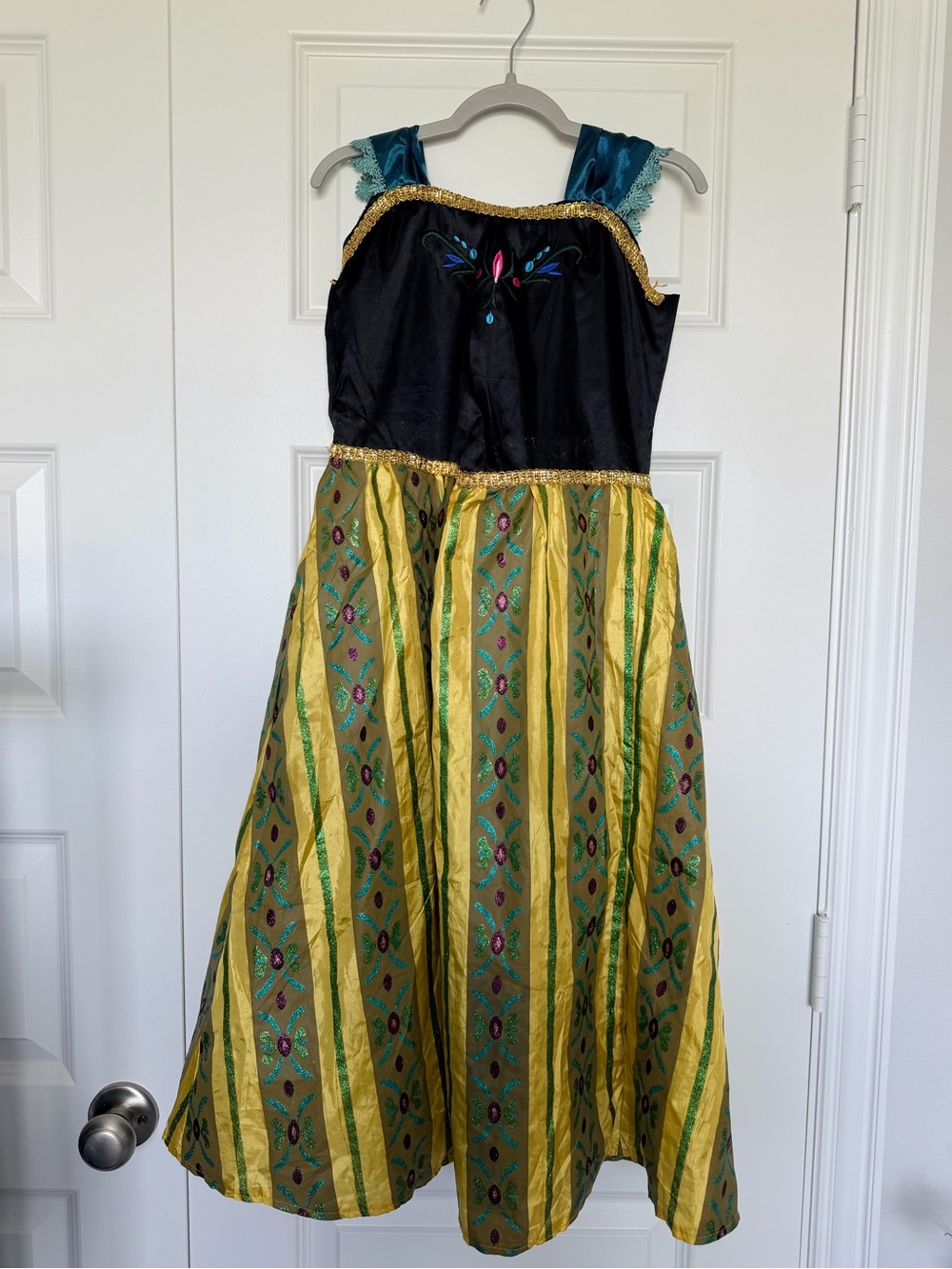Size Large Ana Frozen Costume Dress Up Size 10-12